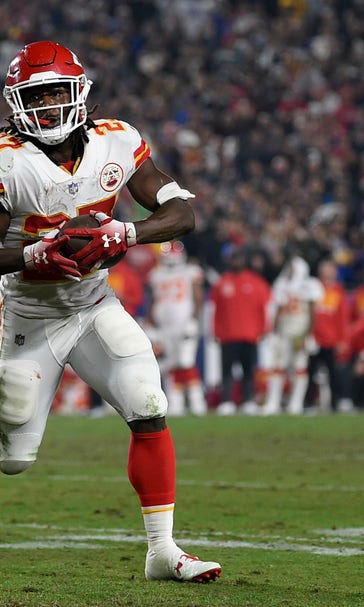 Browns give Hunt second chance, hope he stays inbounds